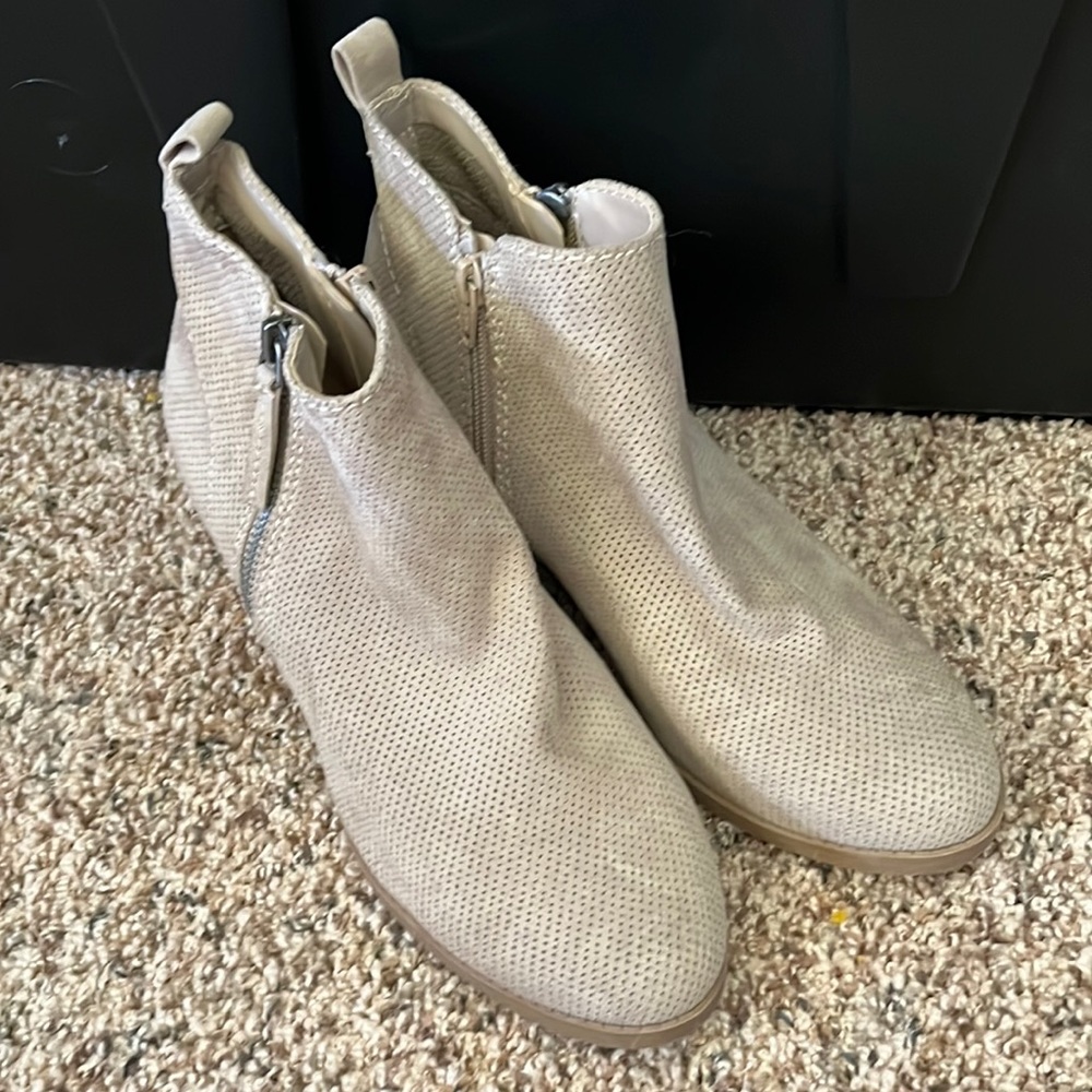 Dolcetta pull on ankle boots